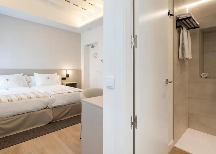 Hotel La Caleta Qe 3*