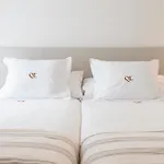 La Caleta Qe Hotel