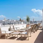 Hotel La Caleta Qe
