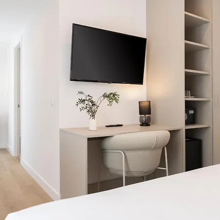 La Caleta Qe מלון