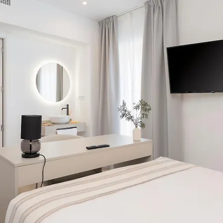Hotel La Caleta Qe 3*