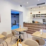 La Caleta Qe Hotel