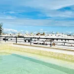 La Caleta Qe Hotel