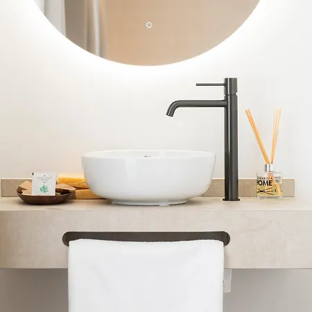 La Caleta Qe Hotel 3*